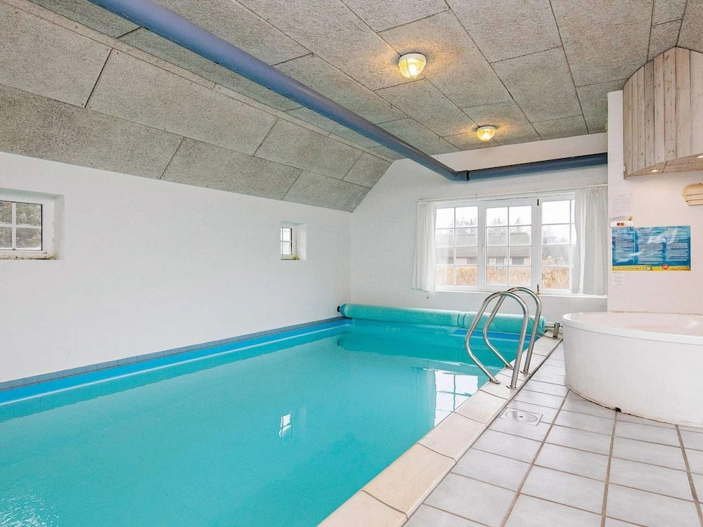 10 Person Holiday Home in Ulfborg