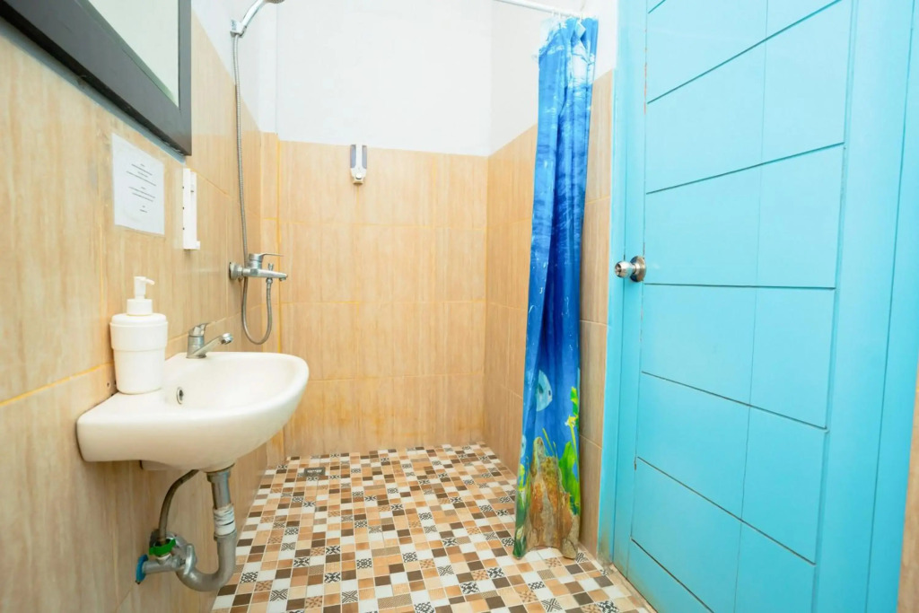 Reddoorz at Just In Mataram City