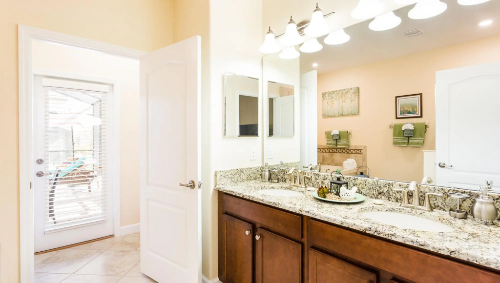 8BR Disney Home w Pool SPA Theater Near Clubhouse