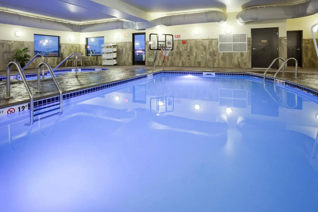 Comfort Inn & Suites Grand Forks near Alerus Center