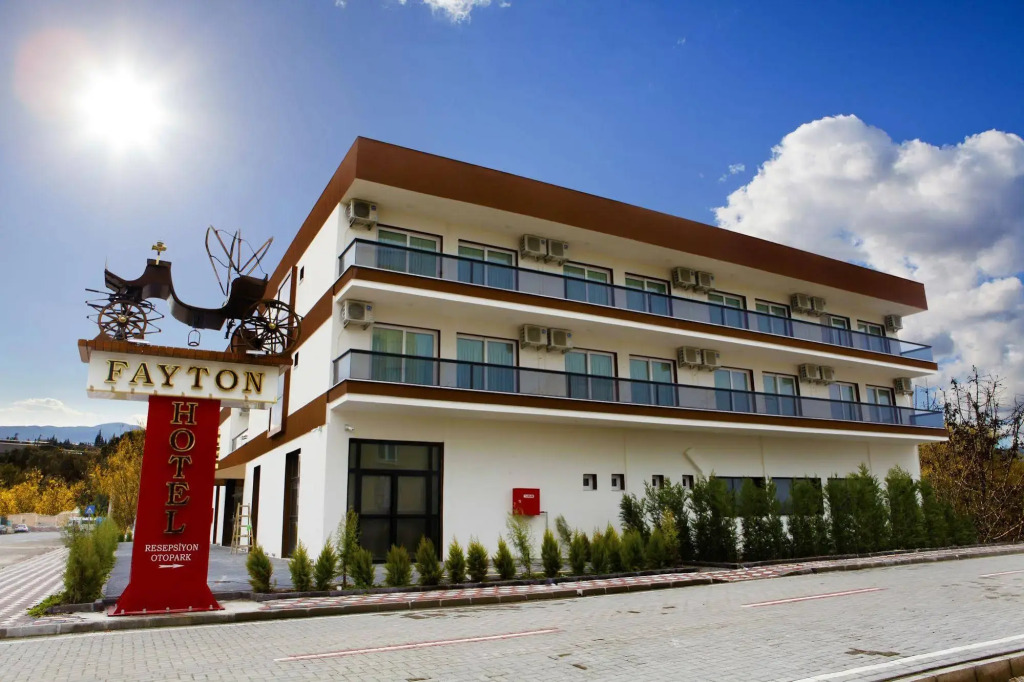 Fayton Hotel