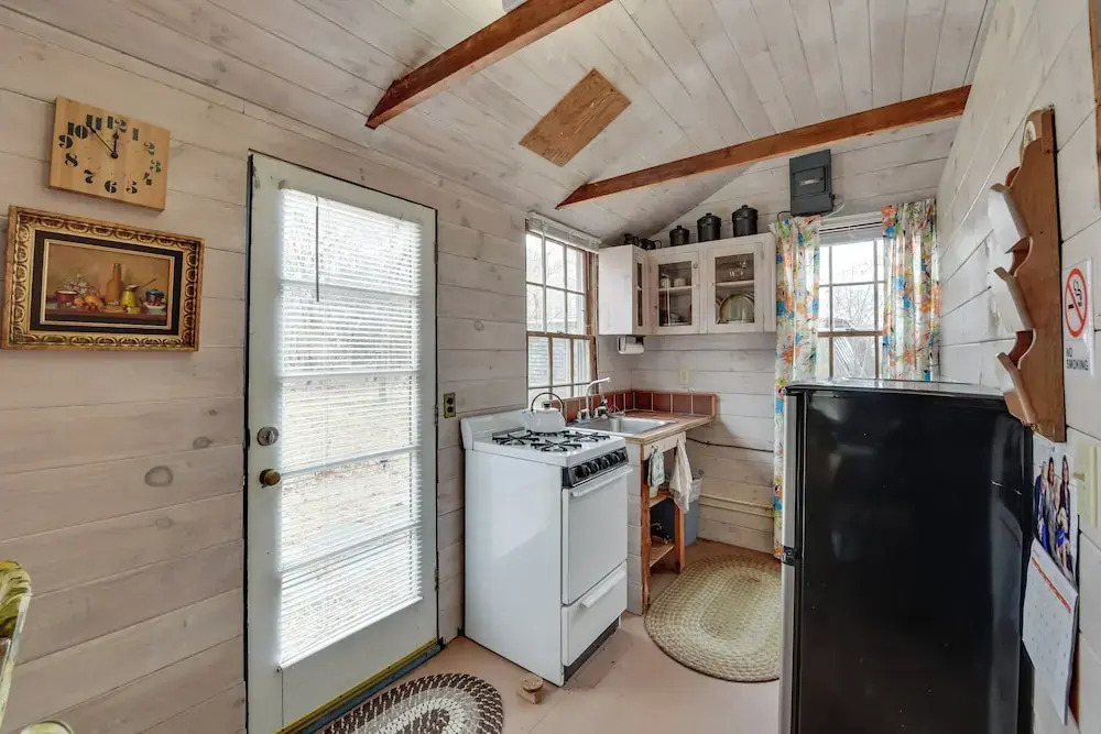 Cozy Vineyard Haven Cottage < 1 Mi to Beach!