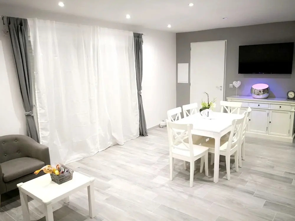 House With 2 Bedrooms in La Ciotat, With Enclosed Garden and Wifi - 2
