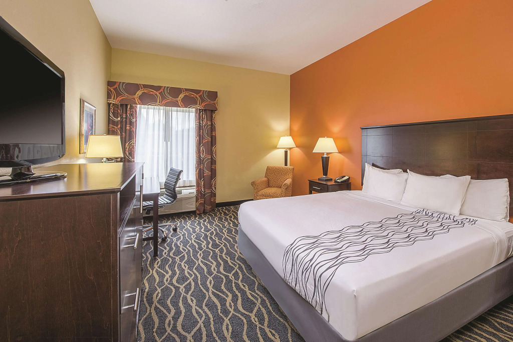 La Quinta by Wyndham Tulsa Airport / Expo Square