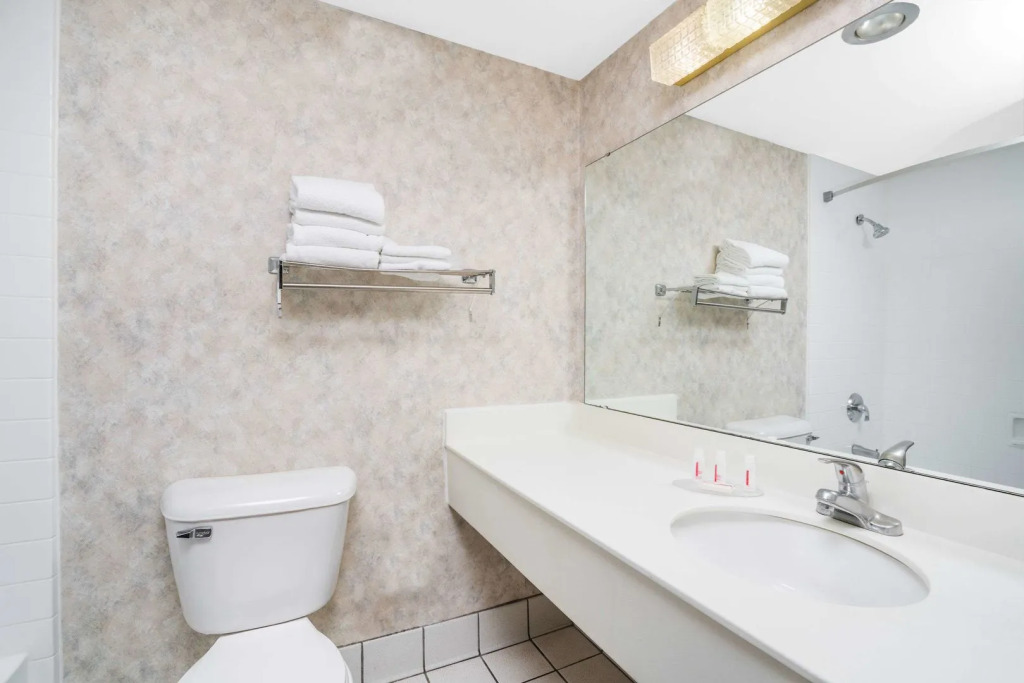 Отель Blue Way Inn La crosse Extended Stay