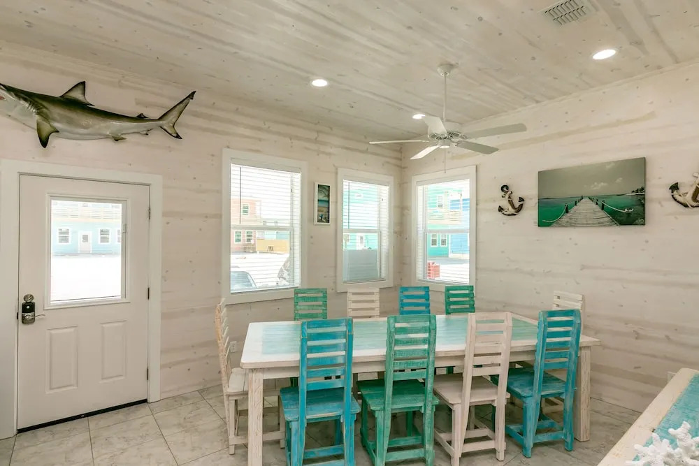 Feelin Tip-Sea 4Br Home