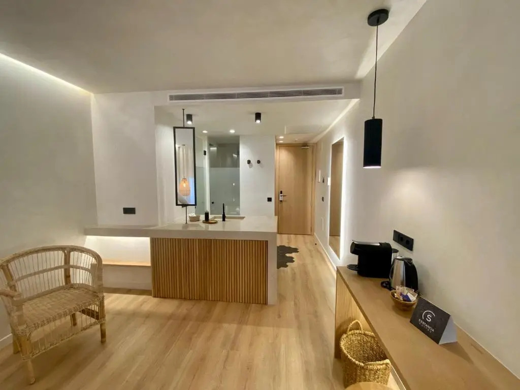 S Estancia Suites