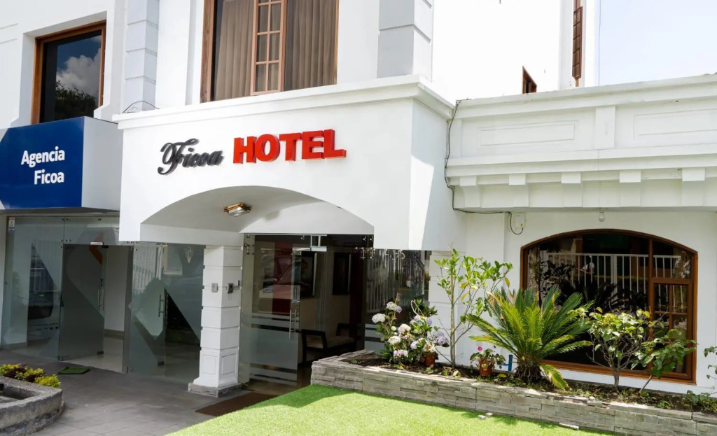 Ficoa Real Suites