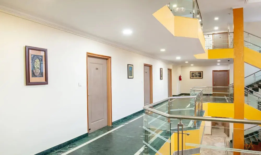 Treebo Y Hotels Elite, Khandagiri