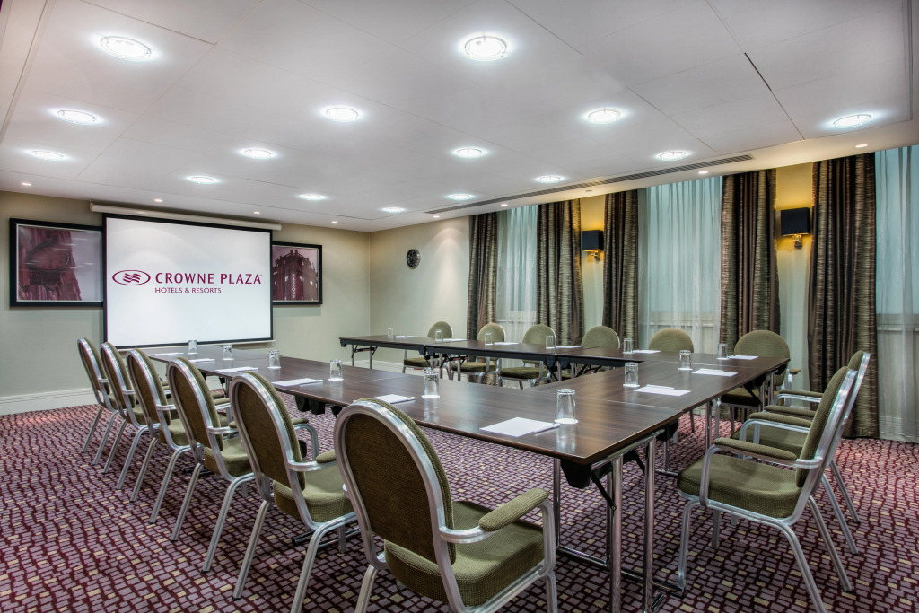 Crowne Plaza London Ealing by IHG