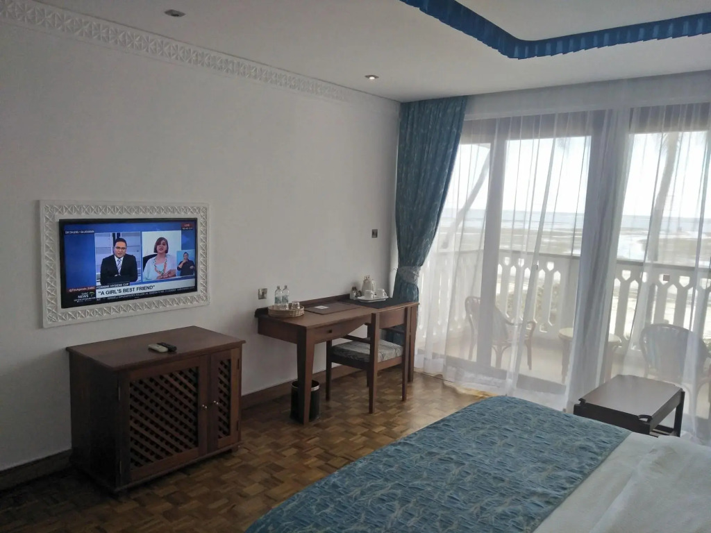 Travellers Beach Hotel & SPA