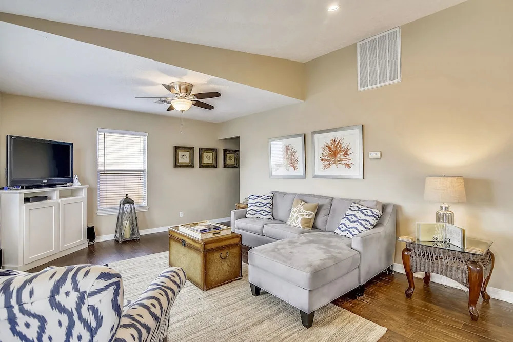 Barefoot Bungalow