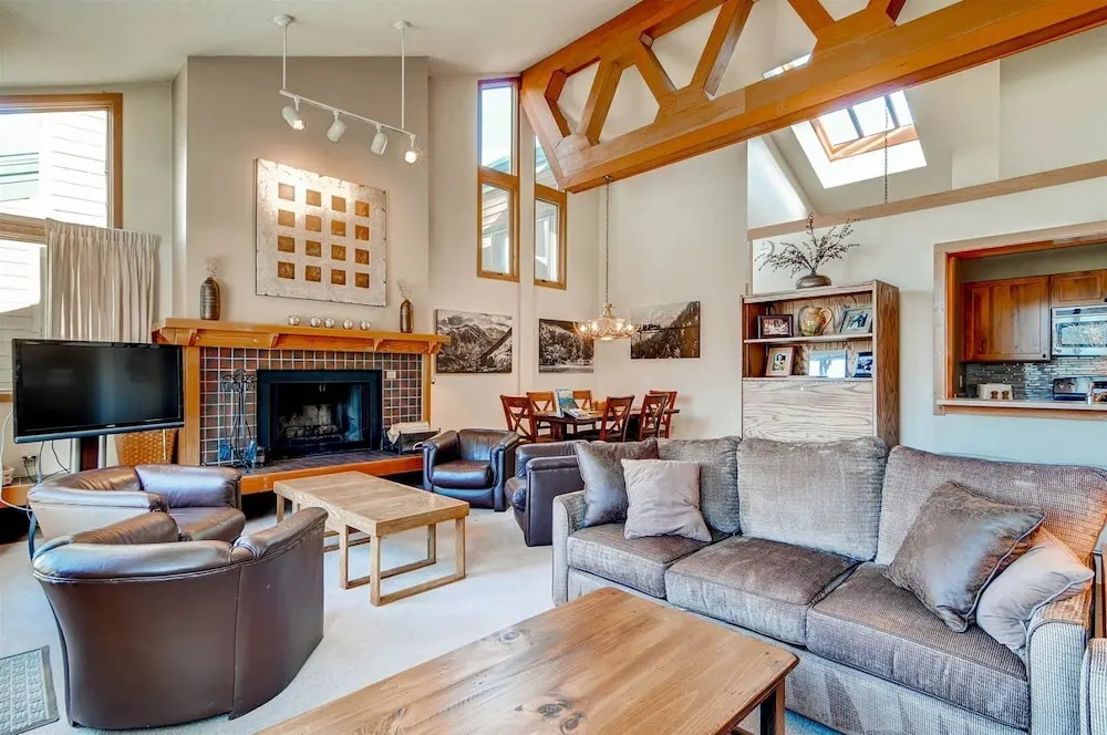 3 Bedroom Mountain Condo In Lakeside Village Near Keystone Lake With Complimentary Shuttle Service