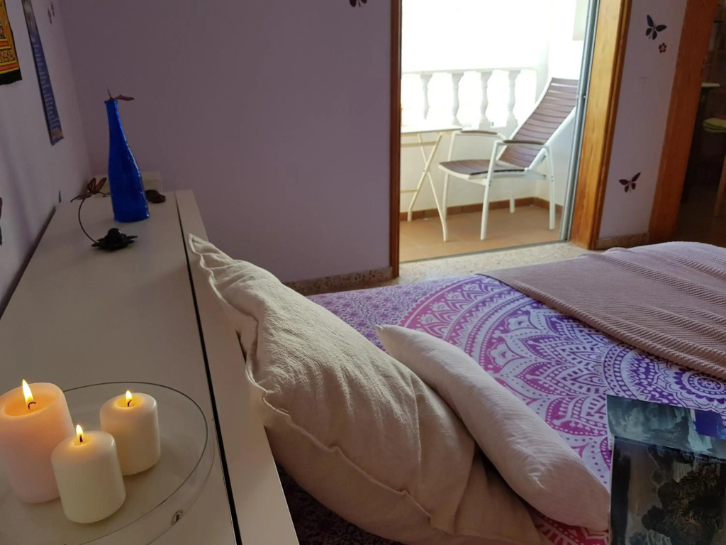 THE DRAGONFLY Exclusive Romantic Loft 100m Beach & Sea View - Welcoming Cava included - Mini Bar - Smart TV - Coffee & Tea