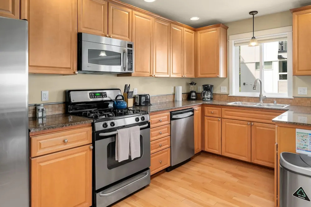 Seattle Vacation Home: Life's A Game
