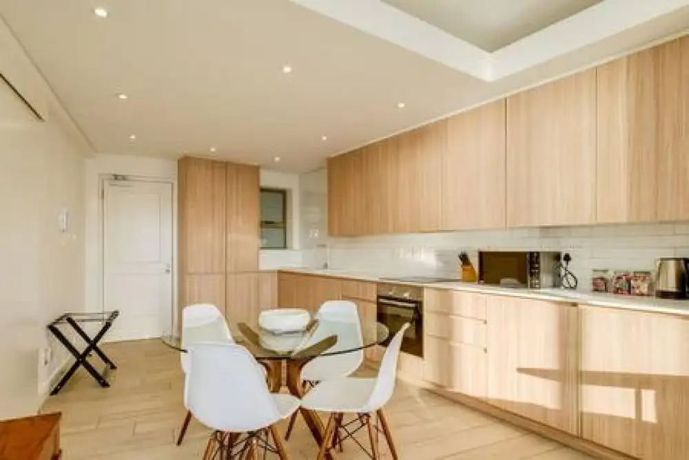 Beautiful Lock up go w Ocean Views Sundowner Views