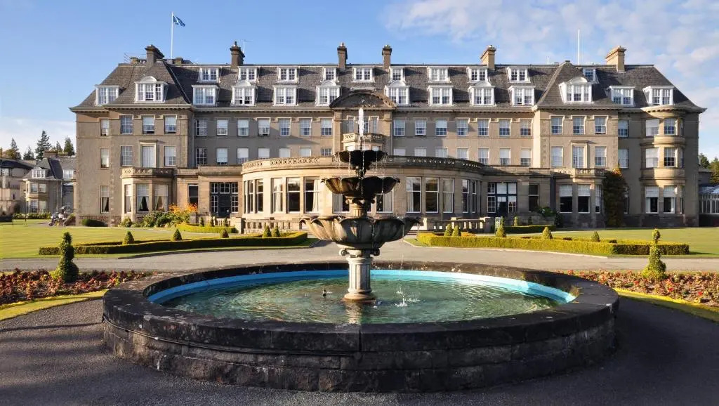 High Street, Stylish City Centre Apartment, 3 Bed