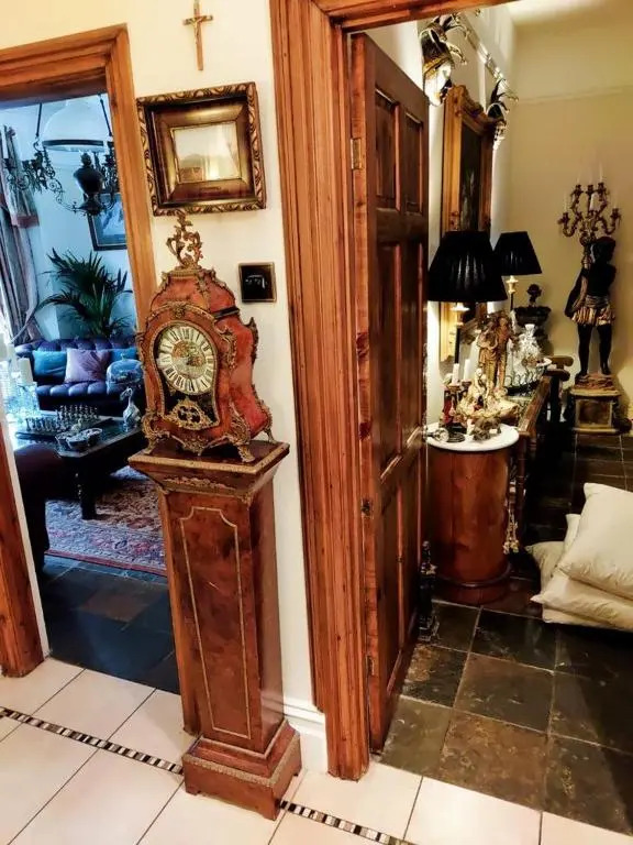 Olivia House