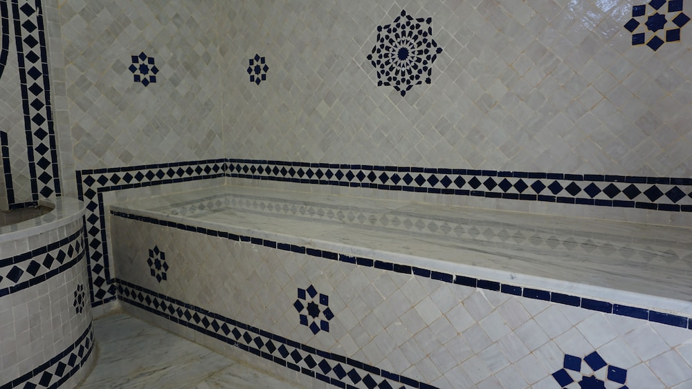 Saphir Paon - Luxury Villa in the middle of a farm