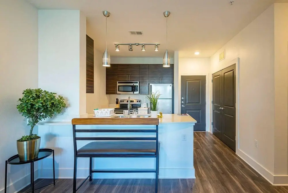 FRONTDESK NoHo Flats at North Hyde Park Apts Tampa