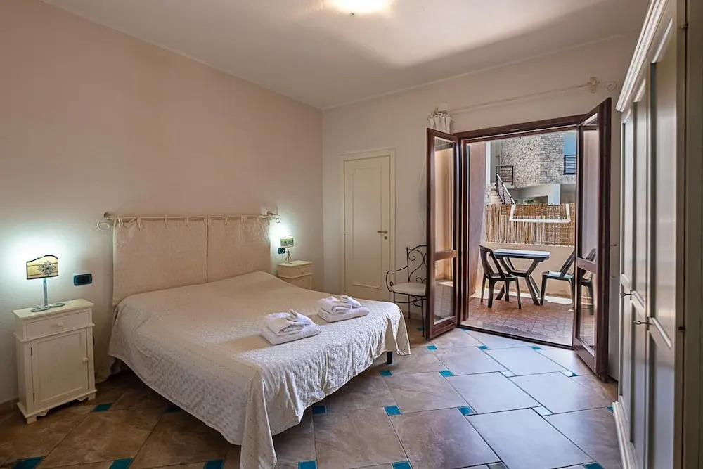 Giacos Rooms