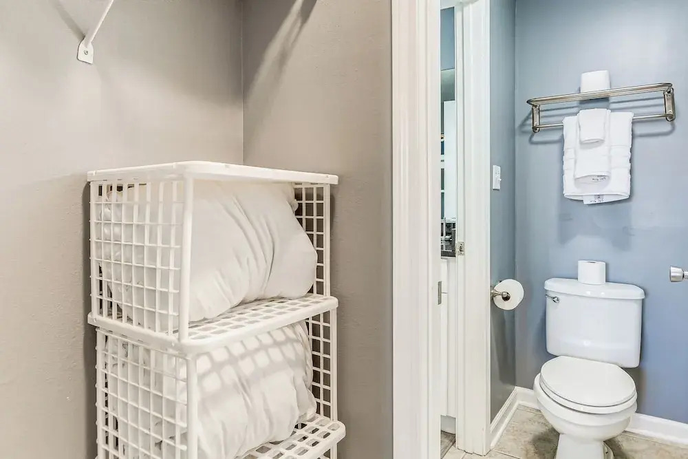 Destin Ground-level Condo w/ Private Beach Access