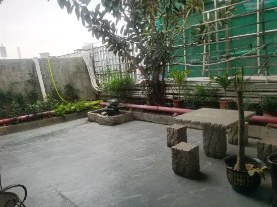 Rujing Business Hotel (Dongguan Songshan Lake Ecological Scenic Area Dalingshan Plaza)