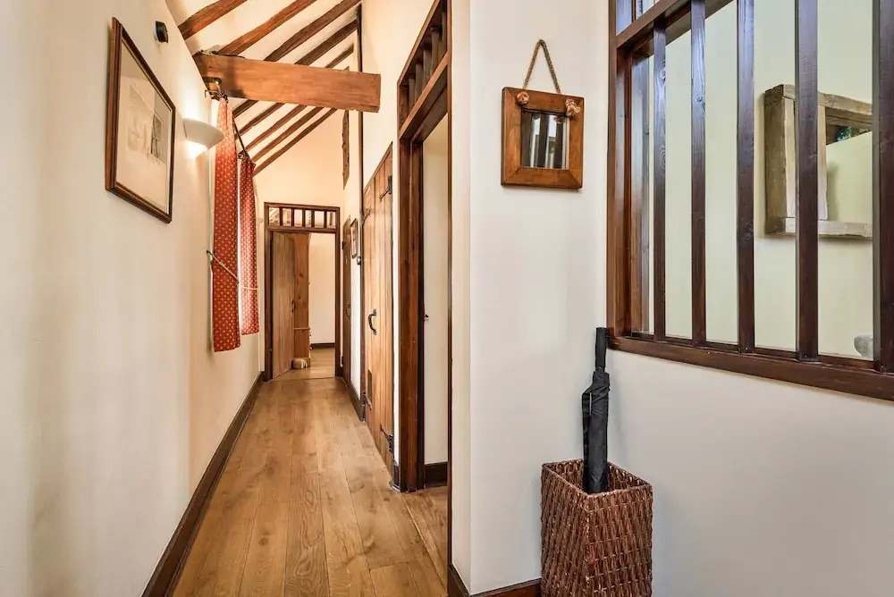 Holiday Home in Kent Near Scenic Parks