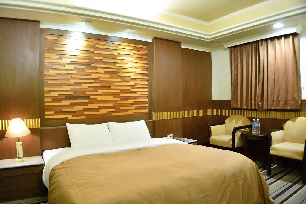 Ying Zhen Hotel
