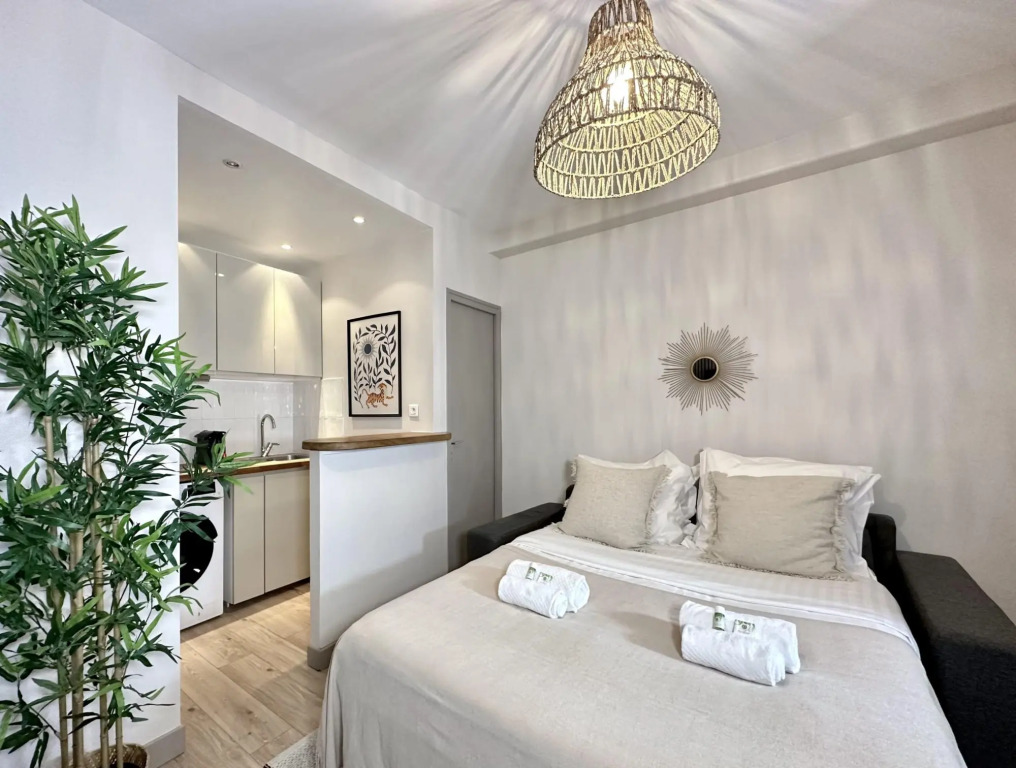 B 2067- Tour Eiffel - Appartement Cosy