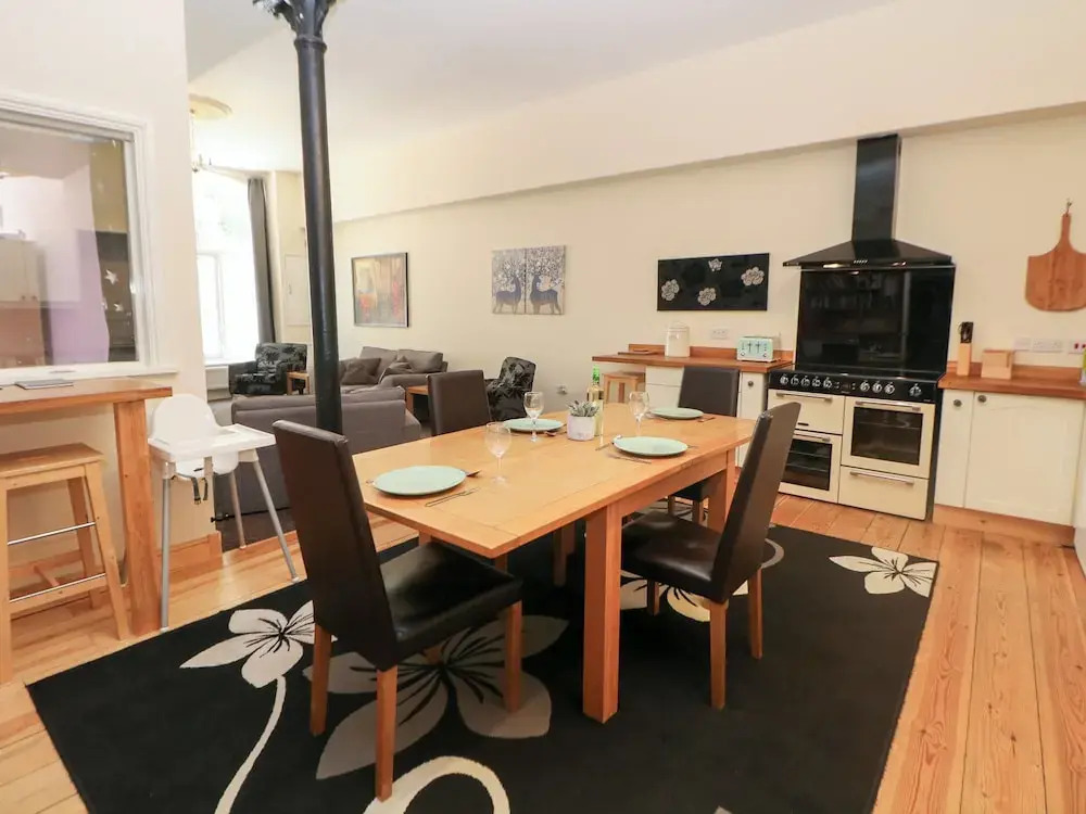 Wye Apartment, Litton Mill