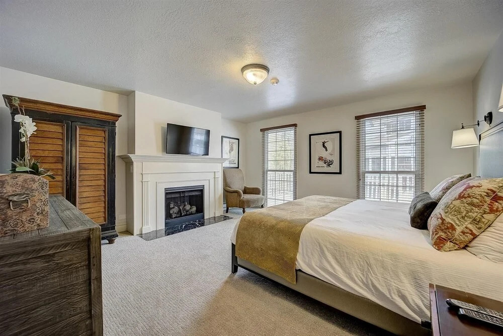 Coopers Collection 33 - Resort Plaza 5012