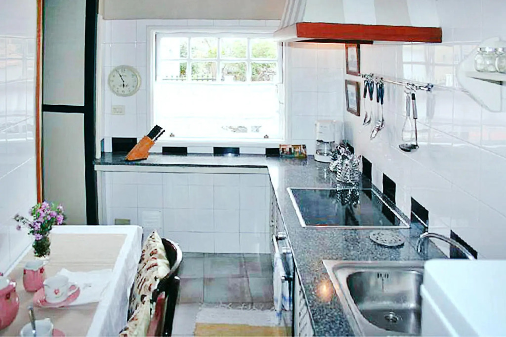 Holiday Home In El Paso With A Small Swimming Pool