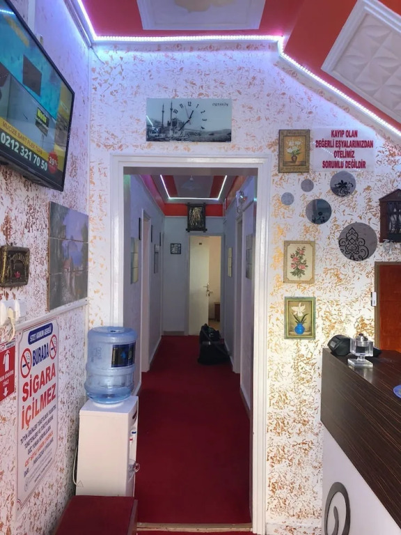 Paradise Hotel
