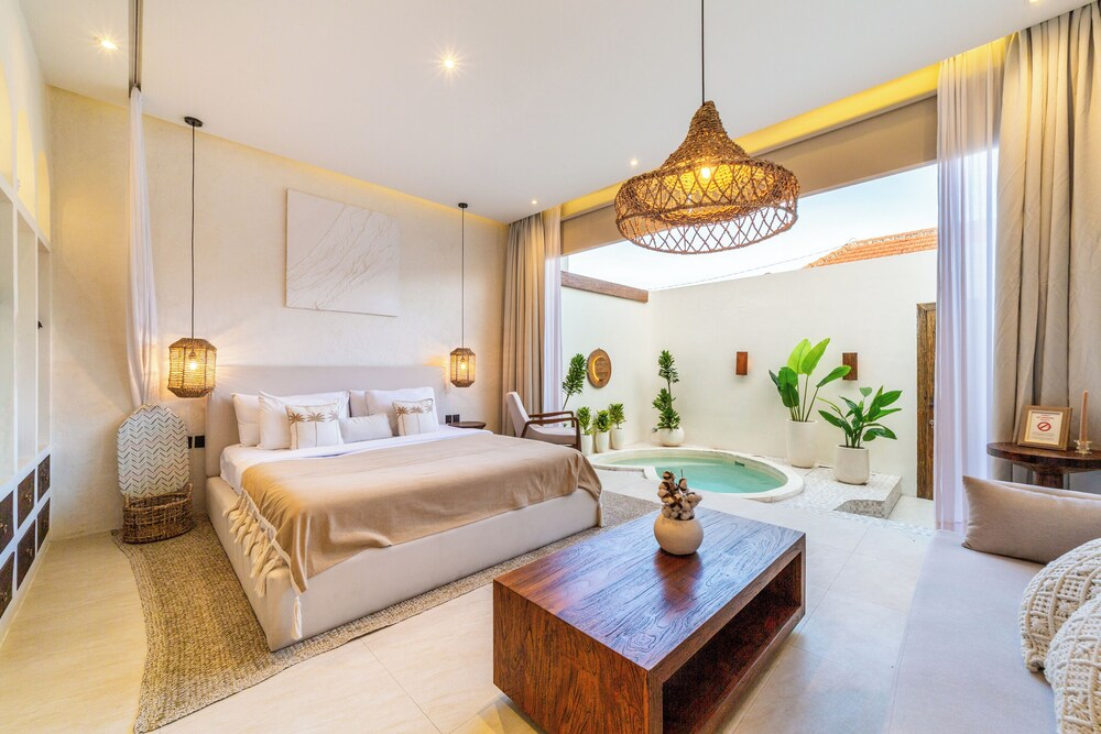 Romantic 2 Private Suites Villa Canggu