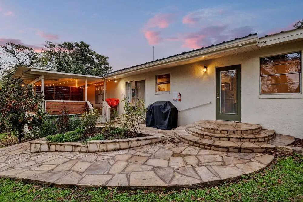 Luxury Lakefront Oasis W/Boat Dock-Firepit