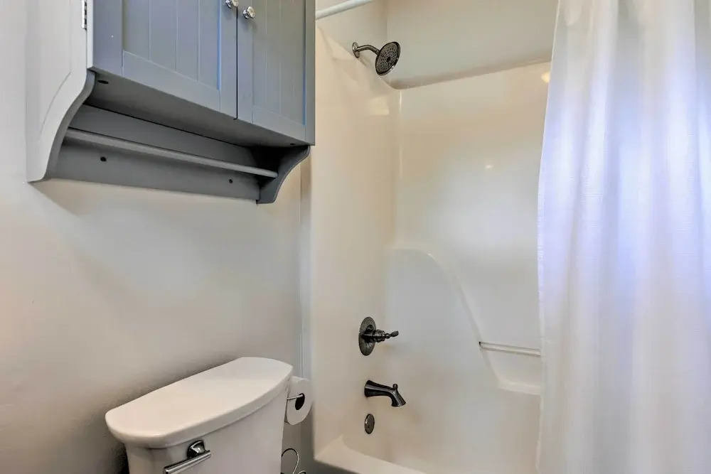 Charming Dauphin Island Home ~ 1 Mi to Beach!