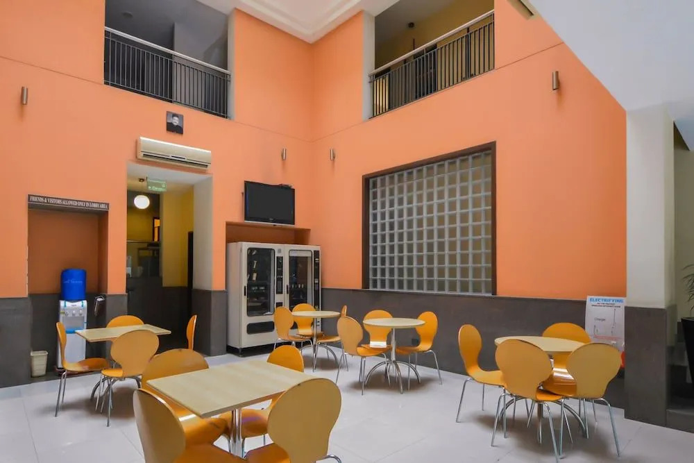 OYO 18803 Smart Inn