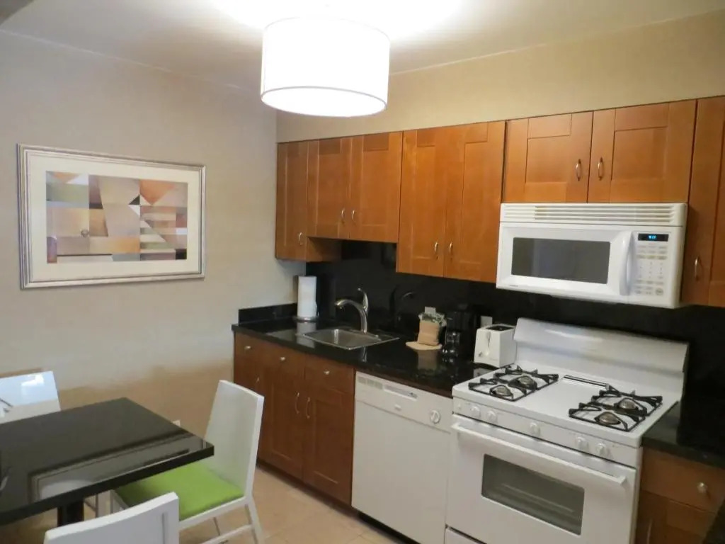 7 Springs Inn & Suites