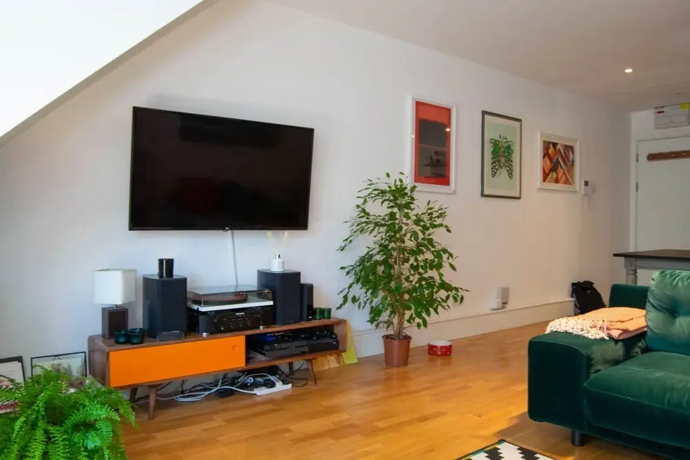 Charismatic 2 Bedroom Duplex in Shoreditch