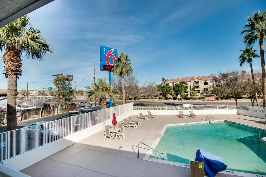 Motel 6-Phoenix, AZ - East