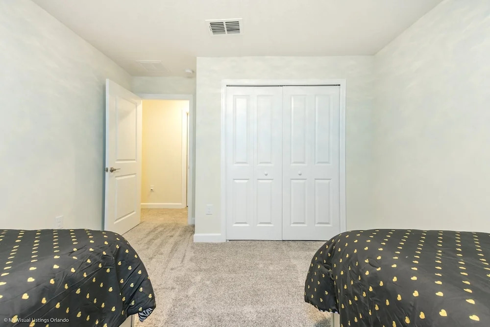 Lovely 4 Bed3 Bachampions Gatepool