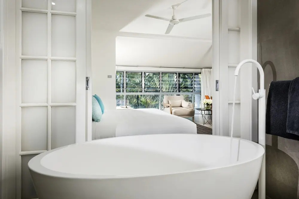 Mangrove Hotel