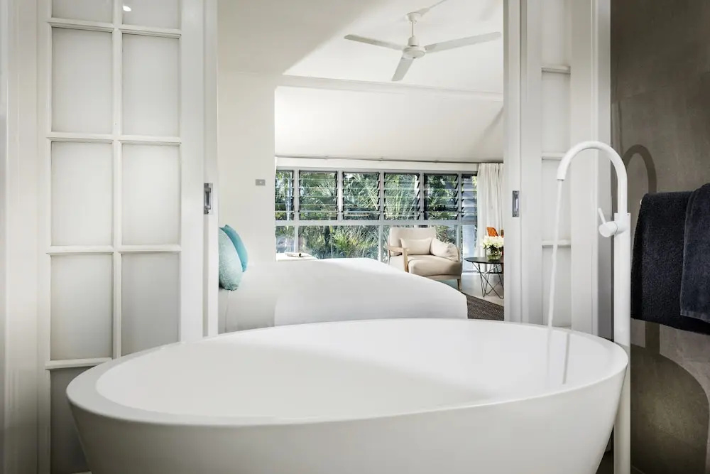Mangrove Hotel
