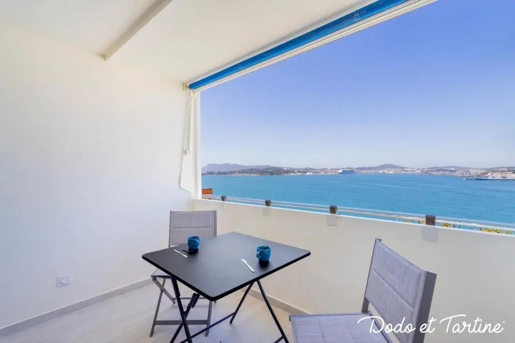 Sea view 3 bedroom with AC and parking - Dodo et Tartine