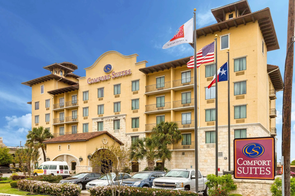 Comfort Suites Alamo-River walk