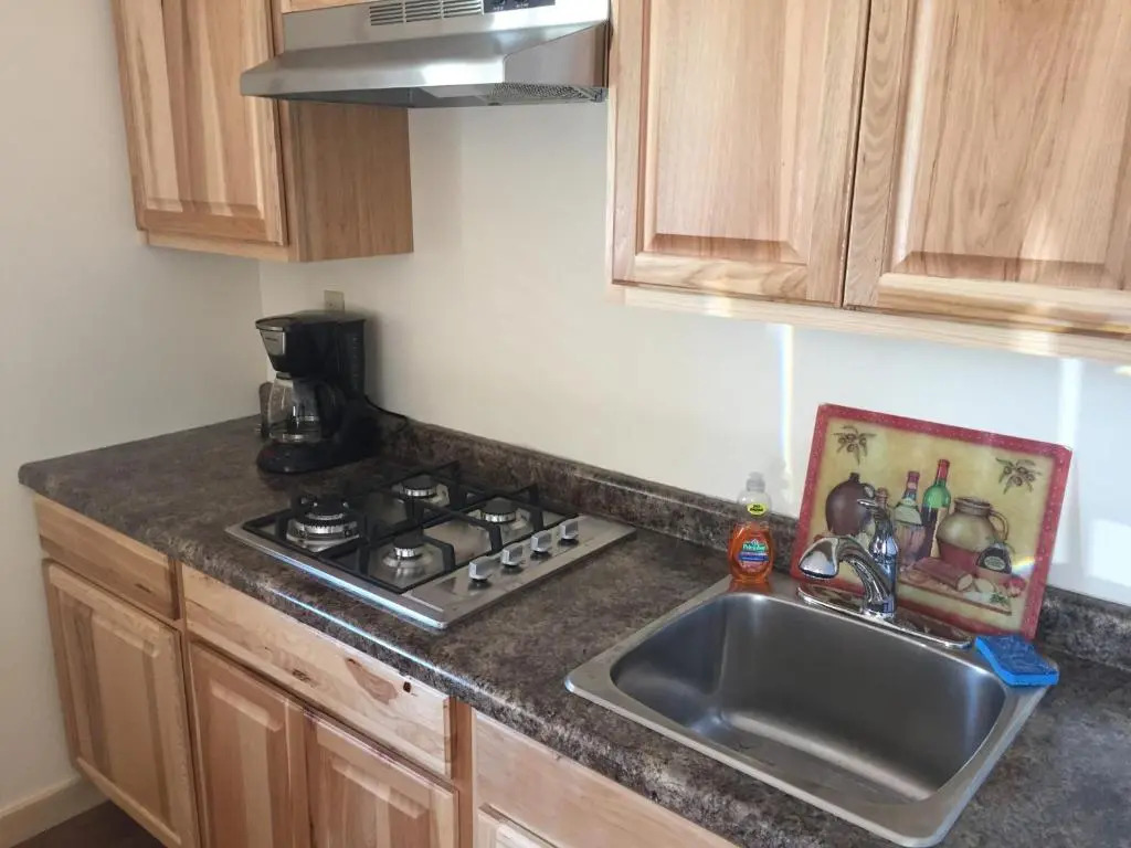 Creekside Downtown Vacation Suites, Only Adults 25 or older