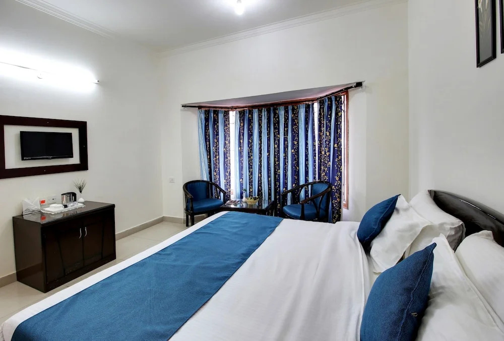 Goroomgo Silver Tree inn Bhimtal
