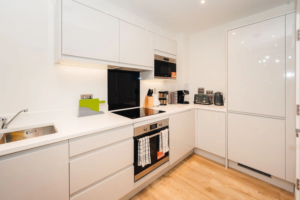 LUX Riverside Duplex Masionette By LCY Excel