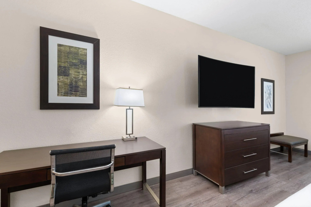 Wingate by Wyndham Destin